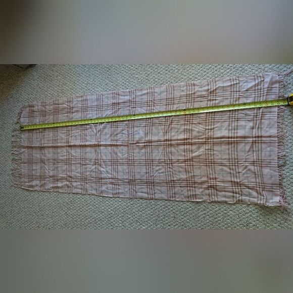 Plaid Pink Tan Fringe Scarf 100% Pashmina - Picture 10 of 11